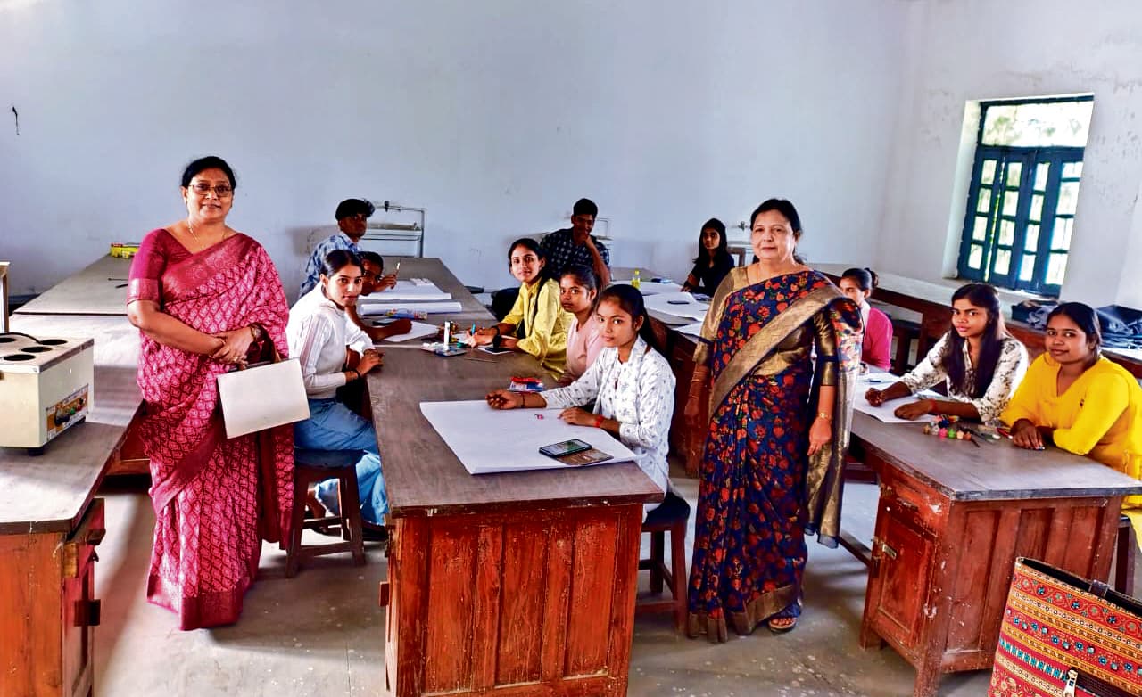 Gaya News : गया कॉलेज में चित्रकला व भाषण प्रतियोगिता का आयोजन