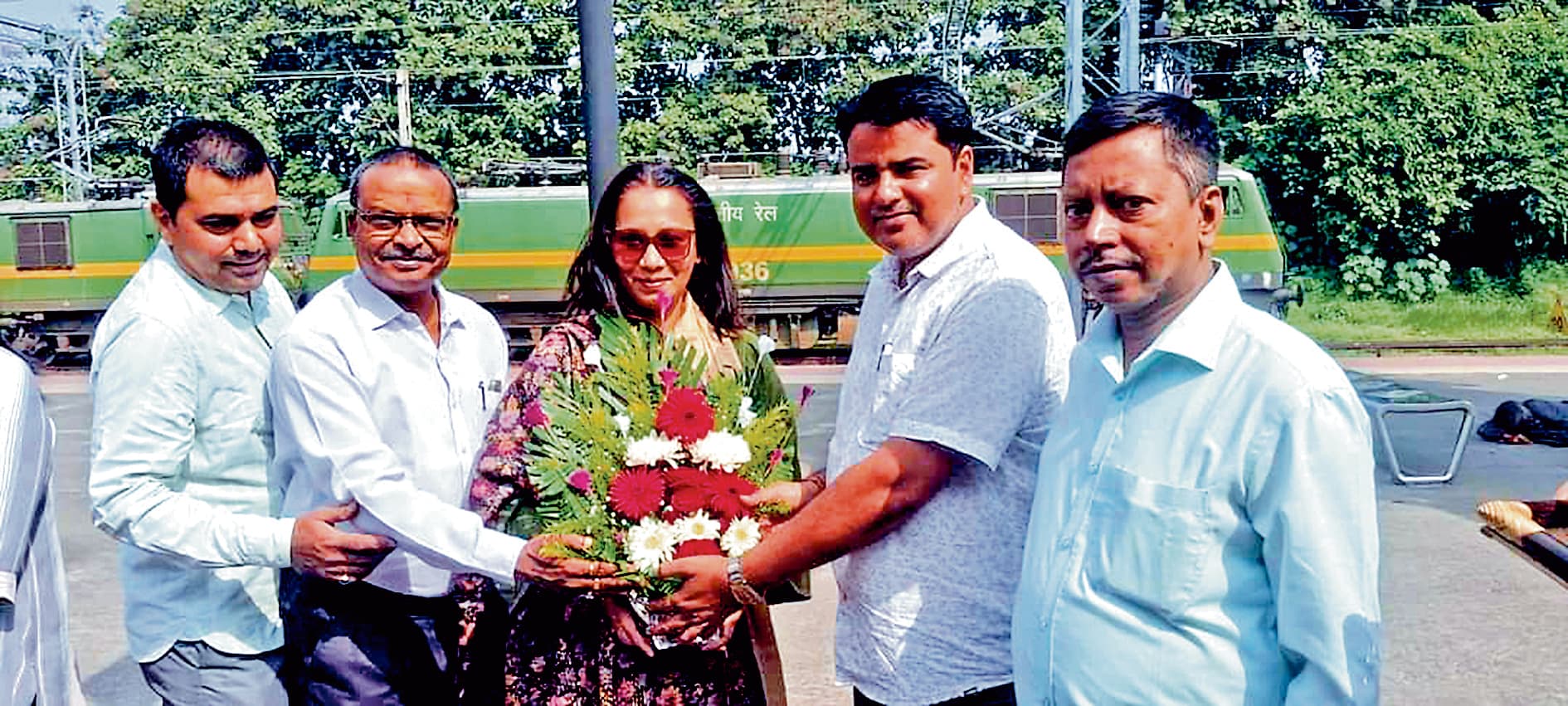 दुर्गापुर में भोजपुरी गायिका कल्पना पटवारी का हुआ स्वागत