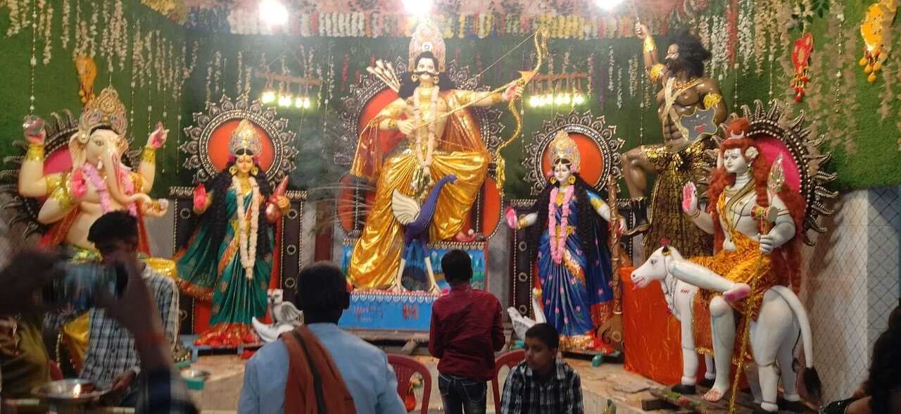 मंदिर का पठ खुलते ही भगवान कार्तिकेय के दर्शन के लिए उमड़ी श्रद्धालुओं की भीड़