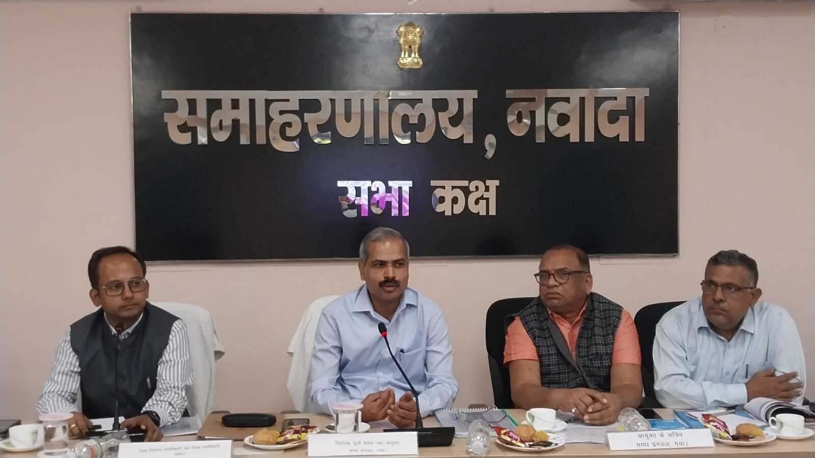 18 से 19 वर्ष के नये मतदाताओं के नाम जोड़ने में लाएं तेजी : आयुक्त