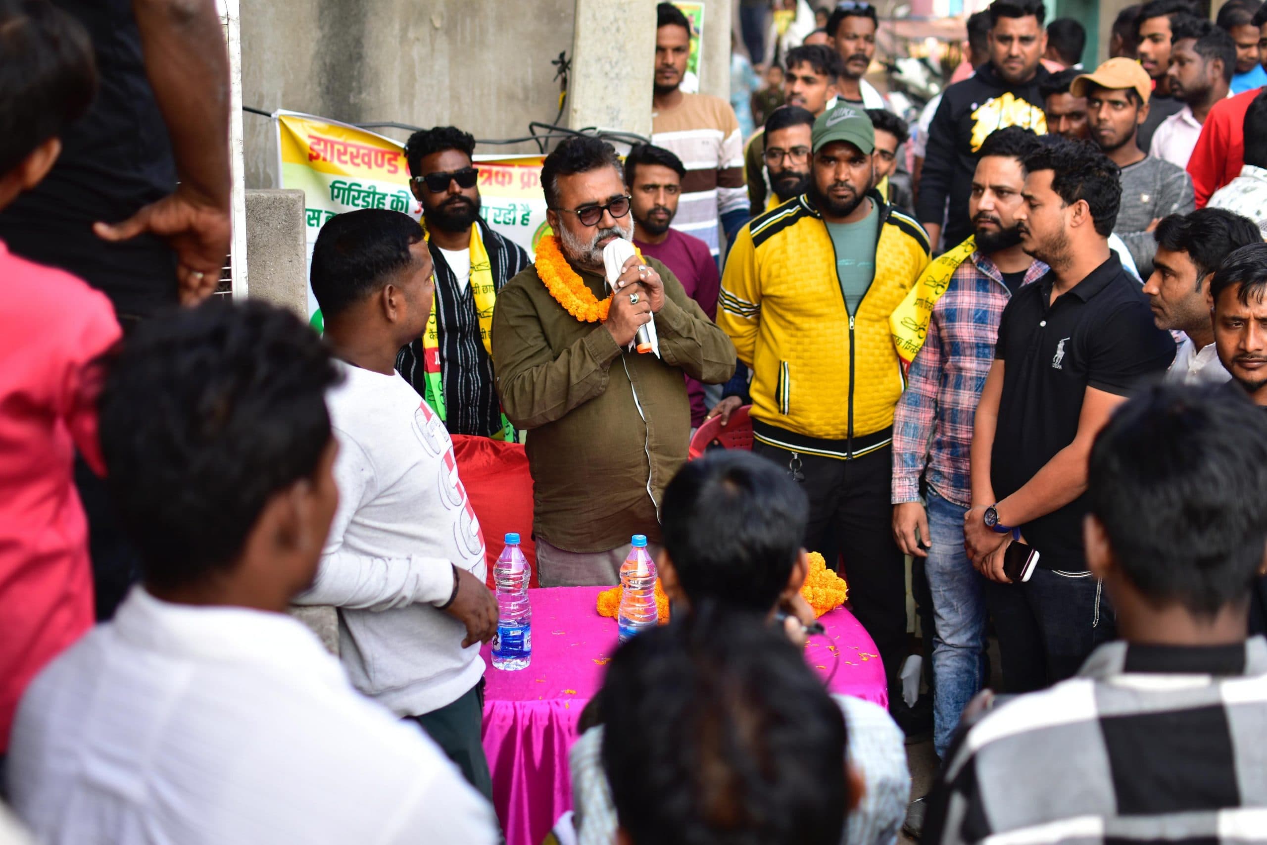 Giridih News :केजी से पीजी तक लड़कियों को दिलायेंगे मुफ्त शिक्षा : नवीन