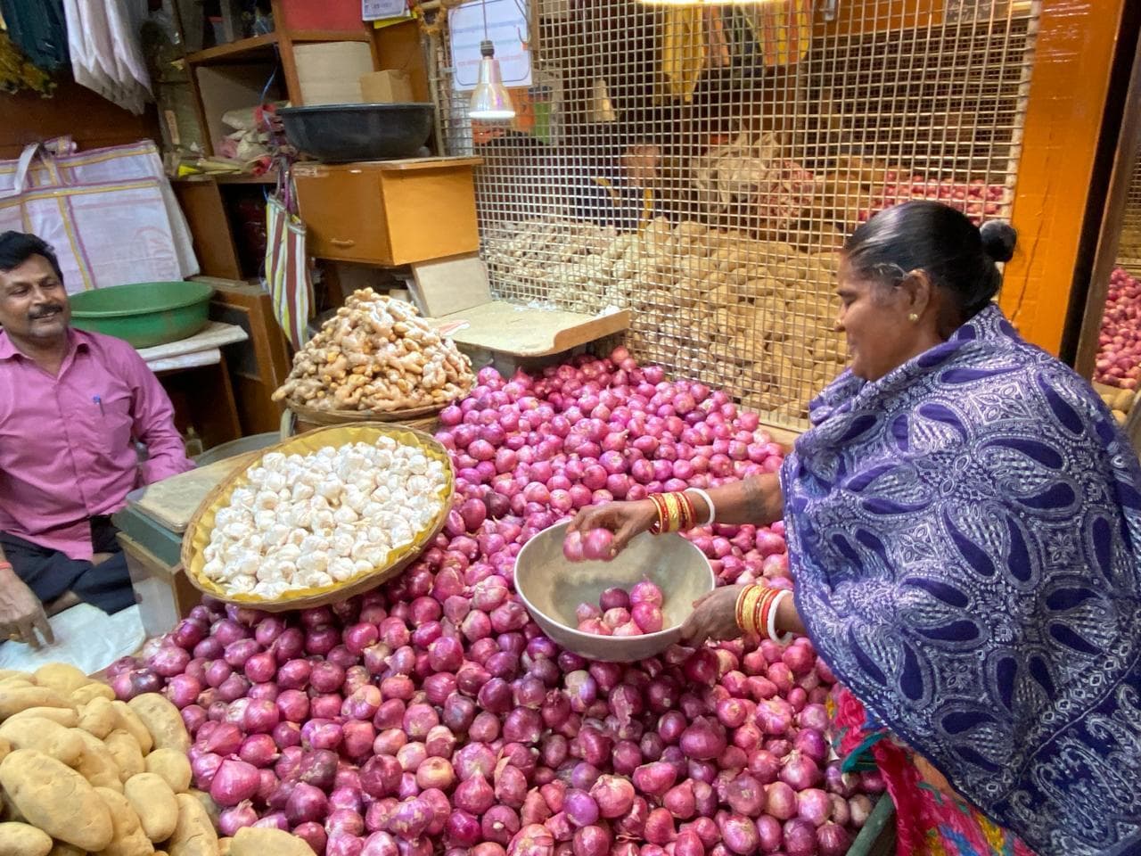 Rourkela News: मटन, चिकन व मछली के कारोबार में आयेगी तेजी, डरा रहे लहसुन-प्याज के दाम