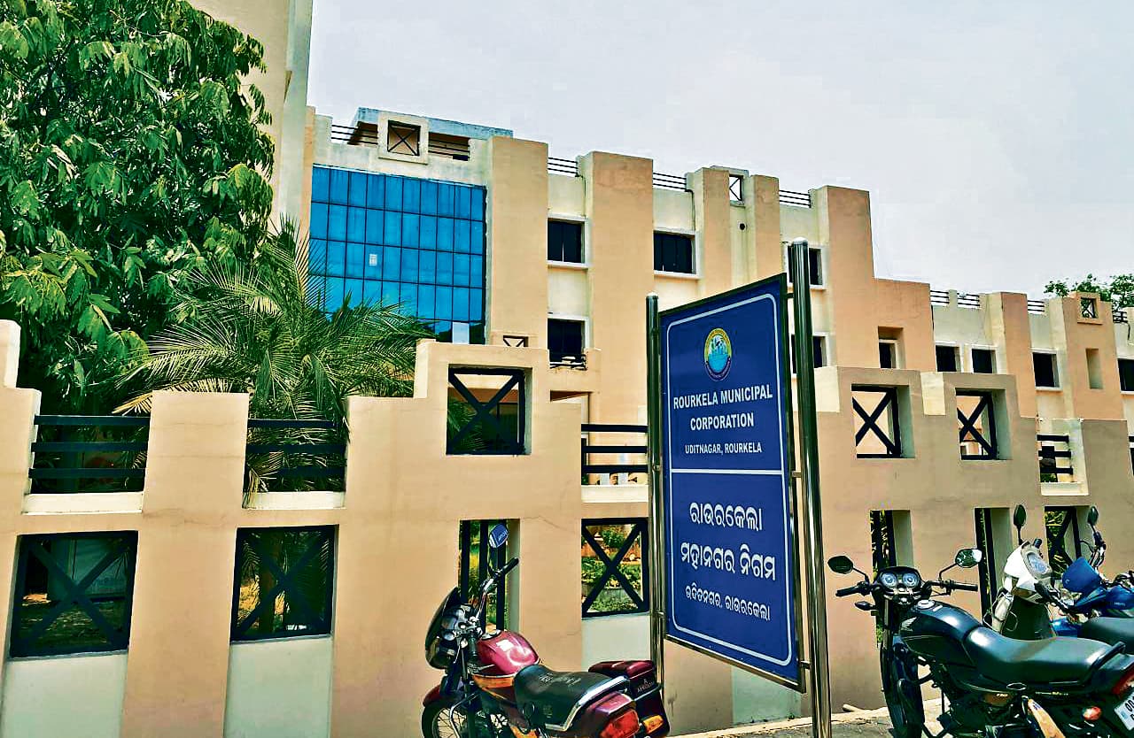 Rourkela News: मौलिक सुविधाओं से वंचित जनता को राउरकेला महानगर निगम के चुनाव का है इंतजार
