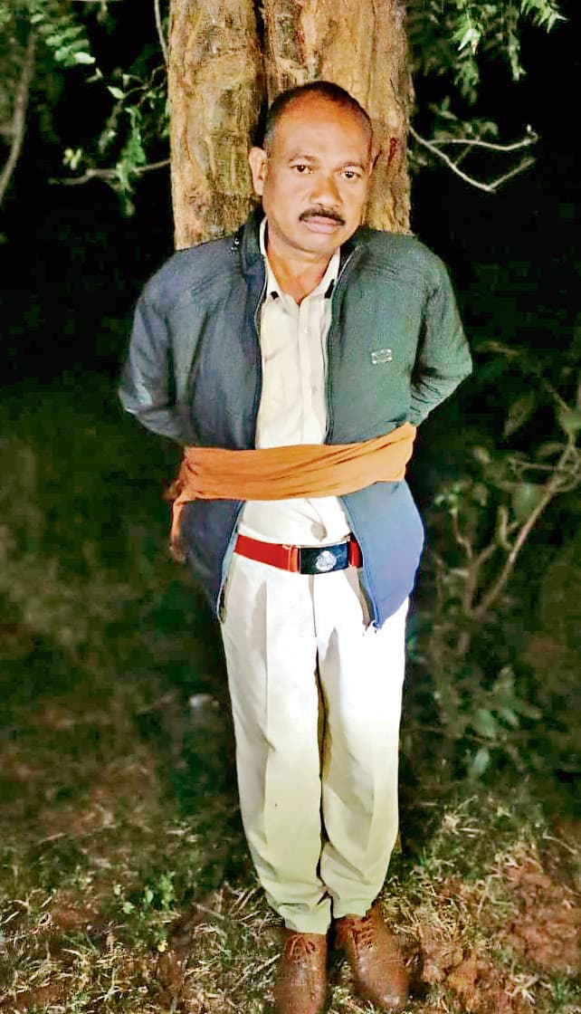 Sambalpur News: देवगढ़ में हाथियों के उपद्रव से परेशान ग्रामीणों ने फॉरेस्टर को बनाया बंधक