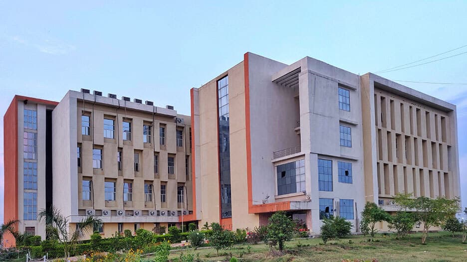 ranchi news : एनयूएसआरएल रांची में मूट काेर्ट प्रतियोगिता का समापन