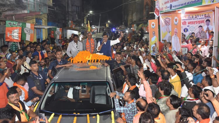 Bokaro News : चास में हिमंता विश्वा सरमा ने किया रोड शो