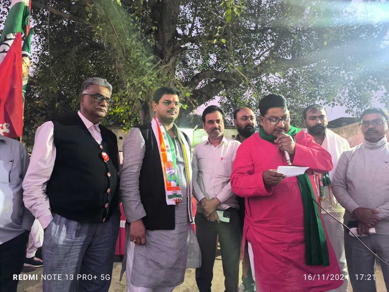 dhanbad news : आरा के सांसद ने पूर्णिमा सिंह के पक्ष में की नुक्कड़ सभा