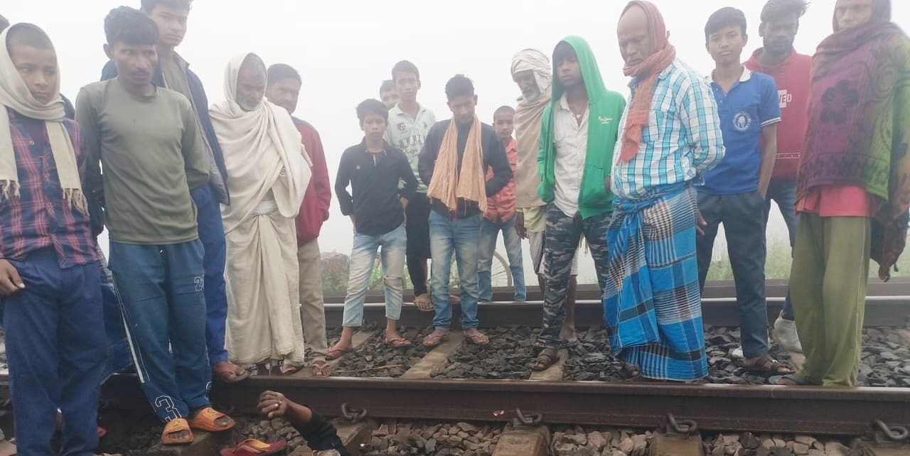ट्रेन की चपेट में आने से एक व्यक्ति की गयी जान