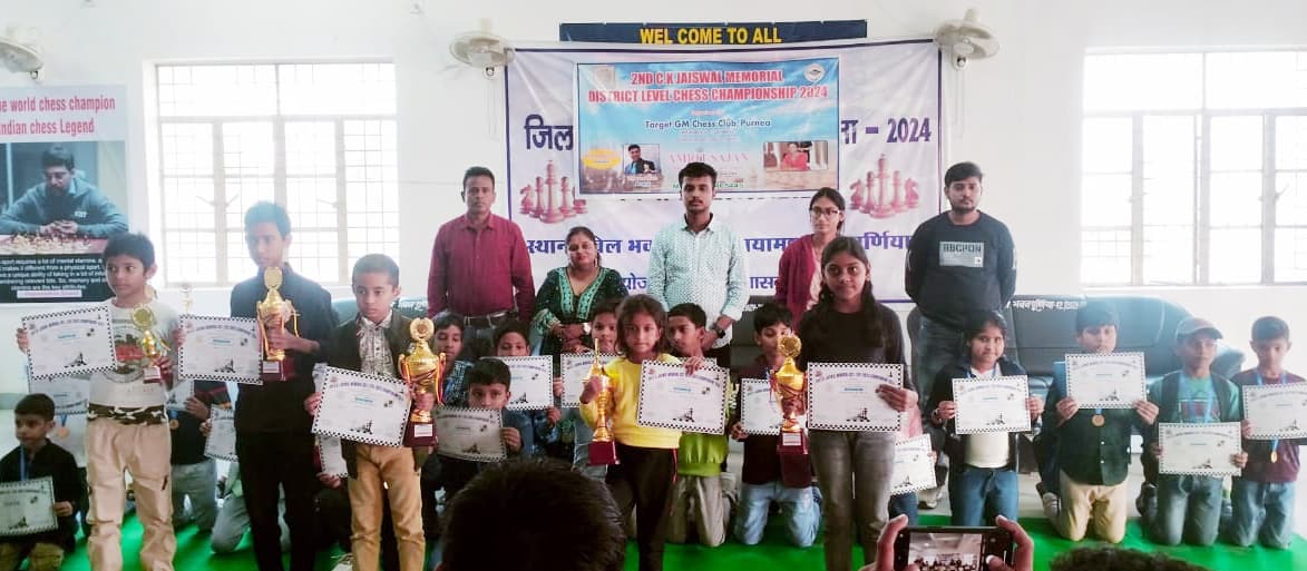 शतरंज प्रतियोगिता: बालक वर्ग में आदित्य गुप्ता ने मारी बाजी