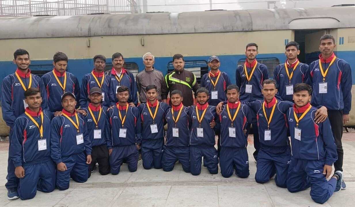 ईस्ट जोन अंतर विश्वविद्यालय प्रतियोगिता के लिए बीएनएमयू की हॉकी टीम उड़ीसा रवाना