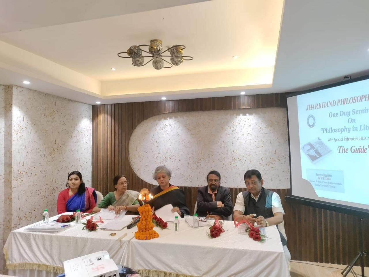 Ranchi News : दर्शन और साहित्य एक-दूसरे के पूरक : डॉ सिन्हा