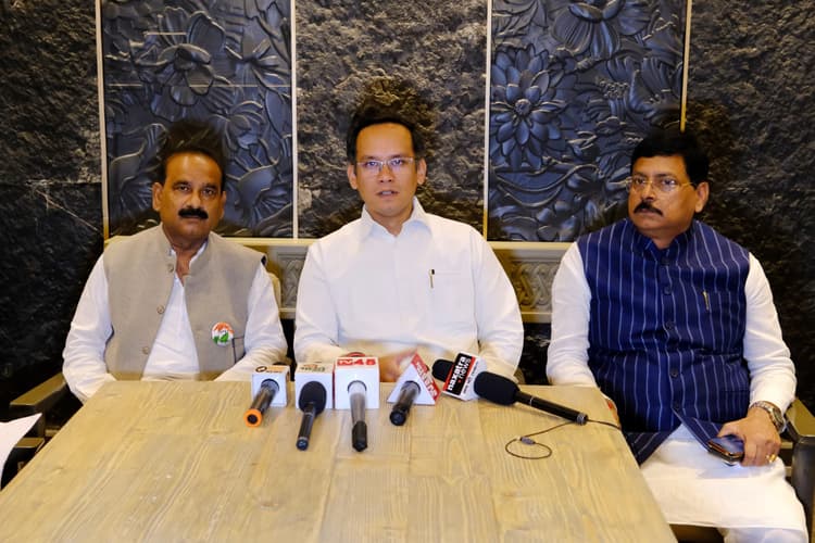 DHANBAD NEWS :असम के सांसद गौरव गोगोई बोले- झारखंड की जनता समझदार, नहीं चलेगा मोदी मैजिक