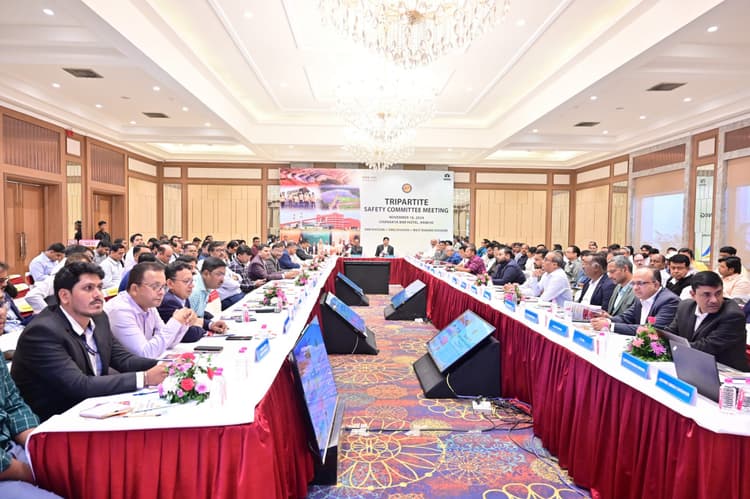 Jamshedpur News : टाटा स्टील : त्रिपक्षीय सुरक्षा समिति की बैठक, ओपनकास्ट खनन में उपयोग होनेवाली टेक्नोलॉजी पर चर्चा