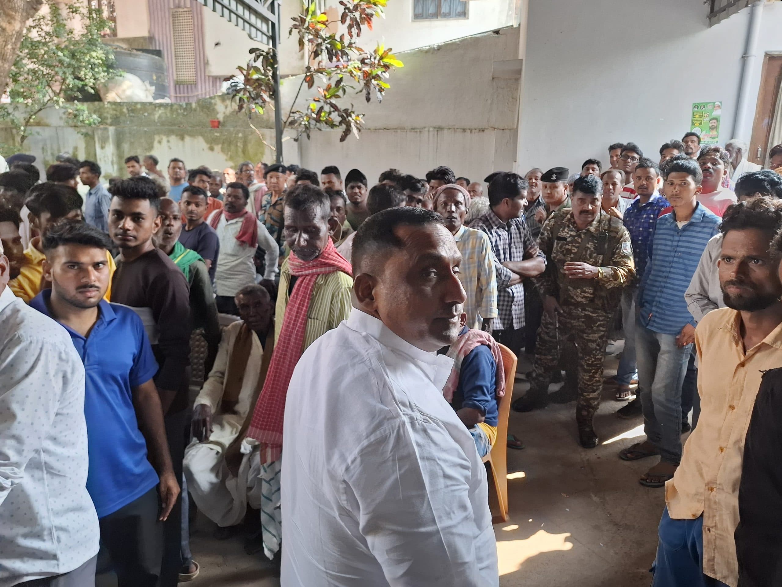 Jamshedpur News : मंत्री बन्ना गुप्ता ने मधुपुर में हफीजुल हसन के पक्ष में किया प्रचार