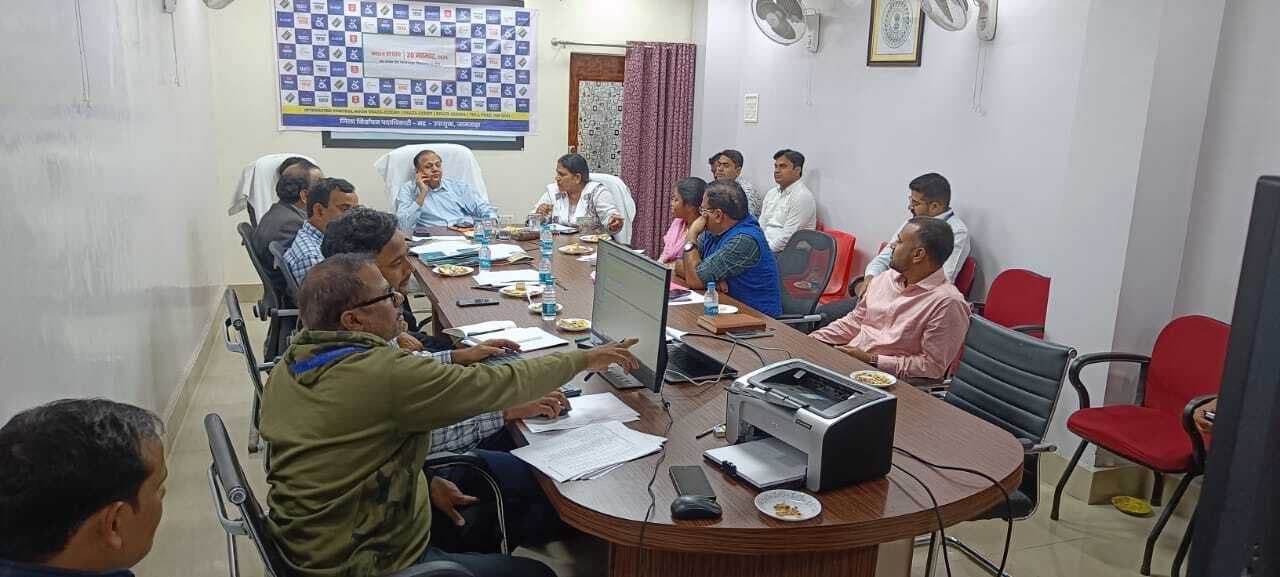 पोलिंग पर्सनल व माइक्रो ऑब्जर्वरों का हुआ रेंडमाइजेशन