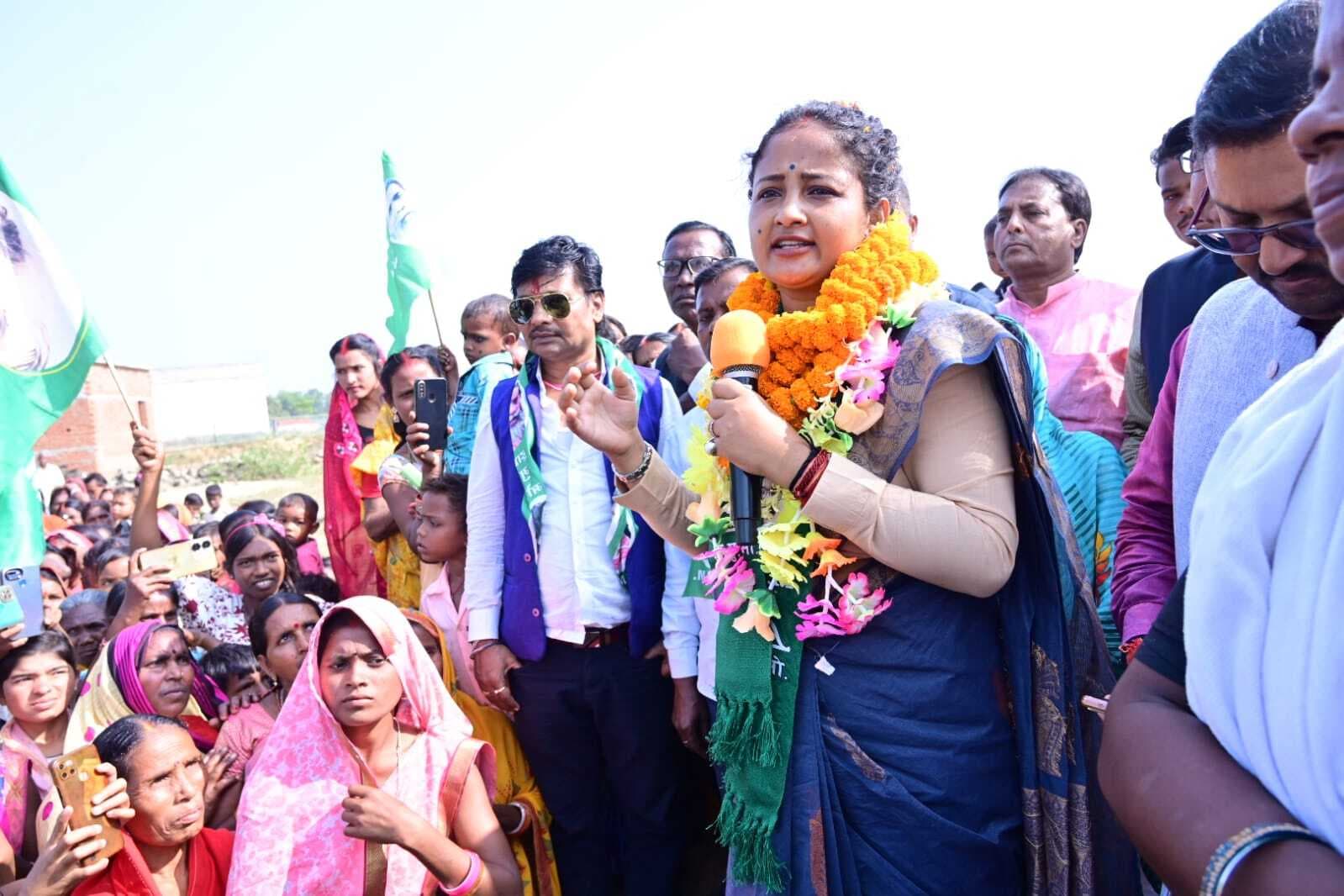 Giridih news :हर वर्ग विकास कर रही है हेमंत सरकार : कल्पना