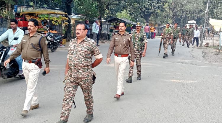BOKARO NEWS : फ्लैग मार्च निकाला, निर्भिक वोट करने की अपील