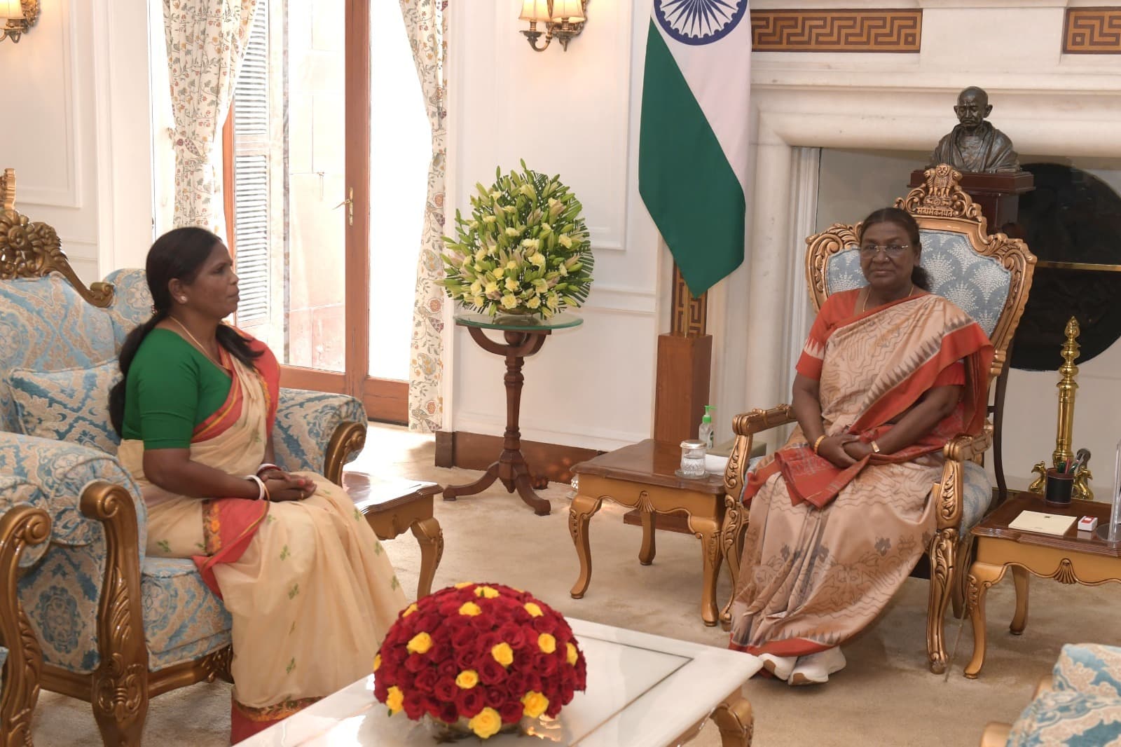 Ghatshila News : करंट से हाथियों की मौत की जांच और चाकुलिया में एयरपोर्ट व अस्पताल खुले