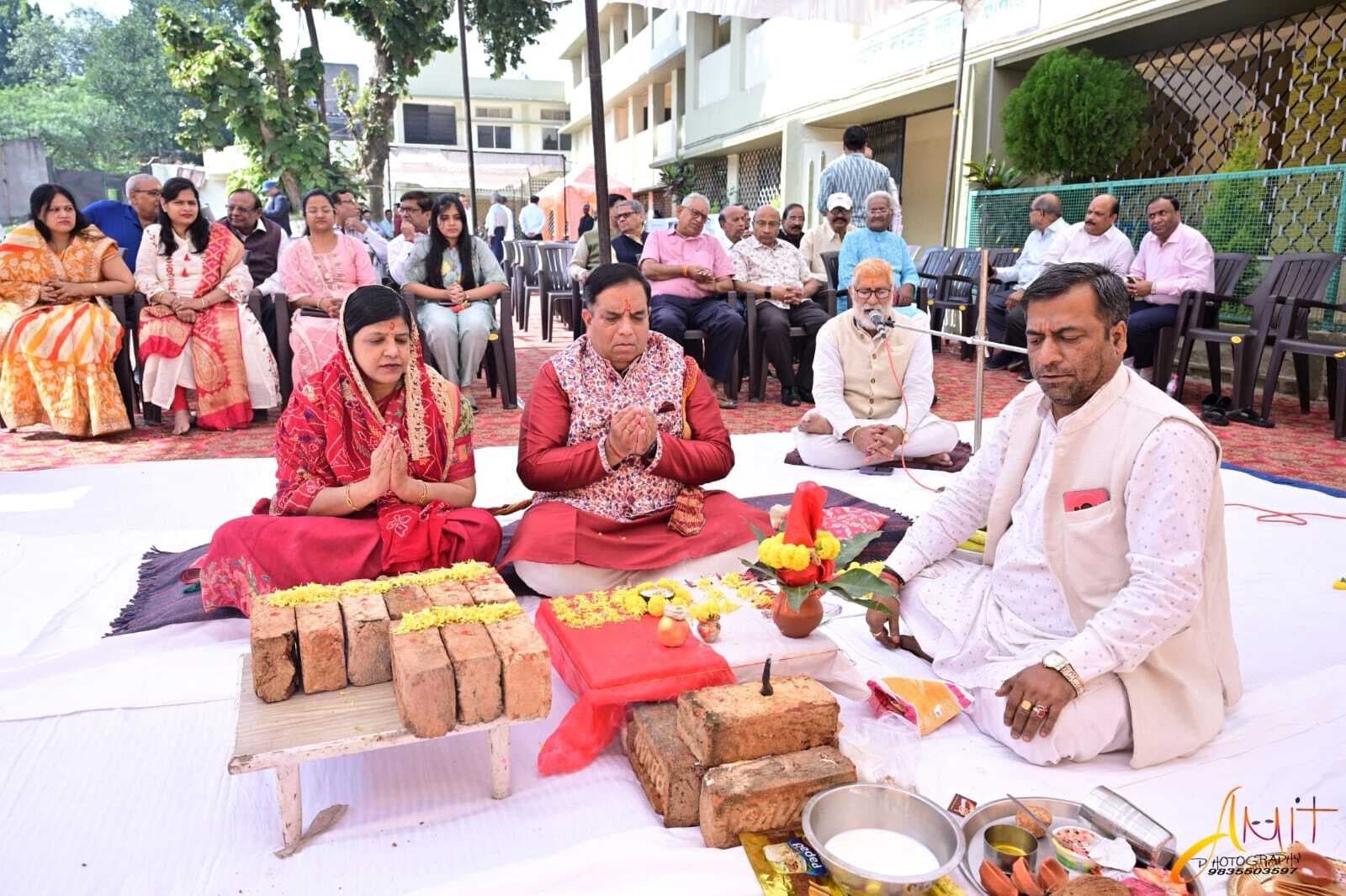 RANCHI NEWS : मारवाड़ी भवन में बनेगा बहुउद्देशीय भवन, भूमि पूजन संपन्न