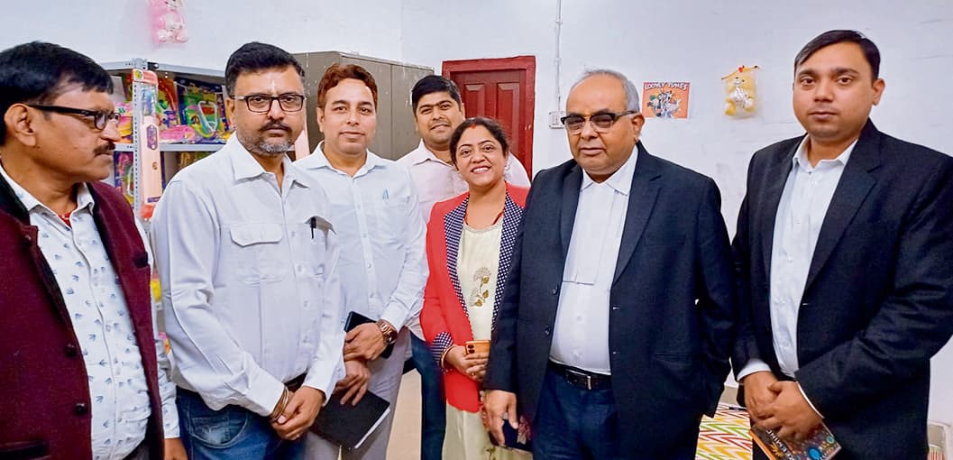 DHANBAD NEWS : जिला जज ने किया सिविल कोर्ट में फीडिंग रूम का उद्घाटन