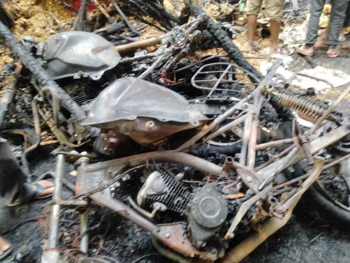 शाॅर्ट सर्किट से लगी आग में लाखों की संपत्ति जलकर हुई राख