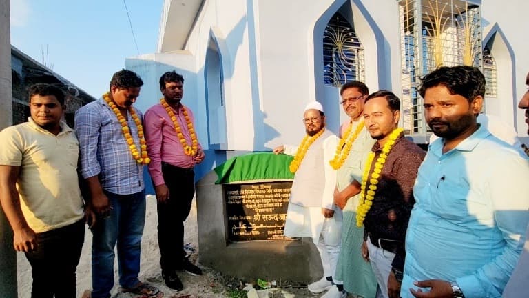 राजद विधायक ने पांच पीसीसी सड़कों का किया शिलान्यास