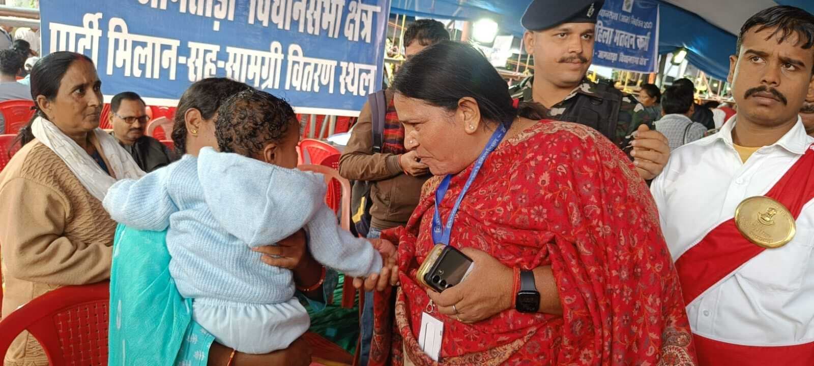 जिले के मतदाता अपने बूथों पर जाकर अवश्य के मतदान करें : डीसी