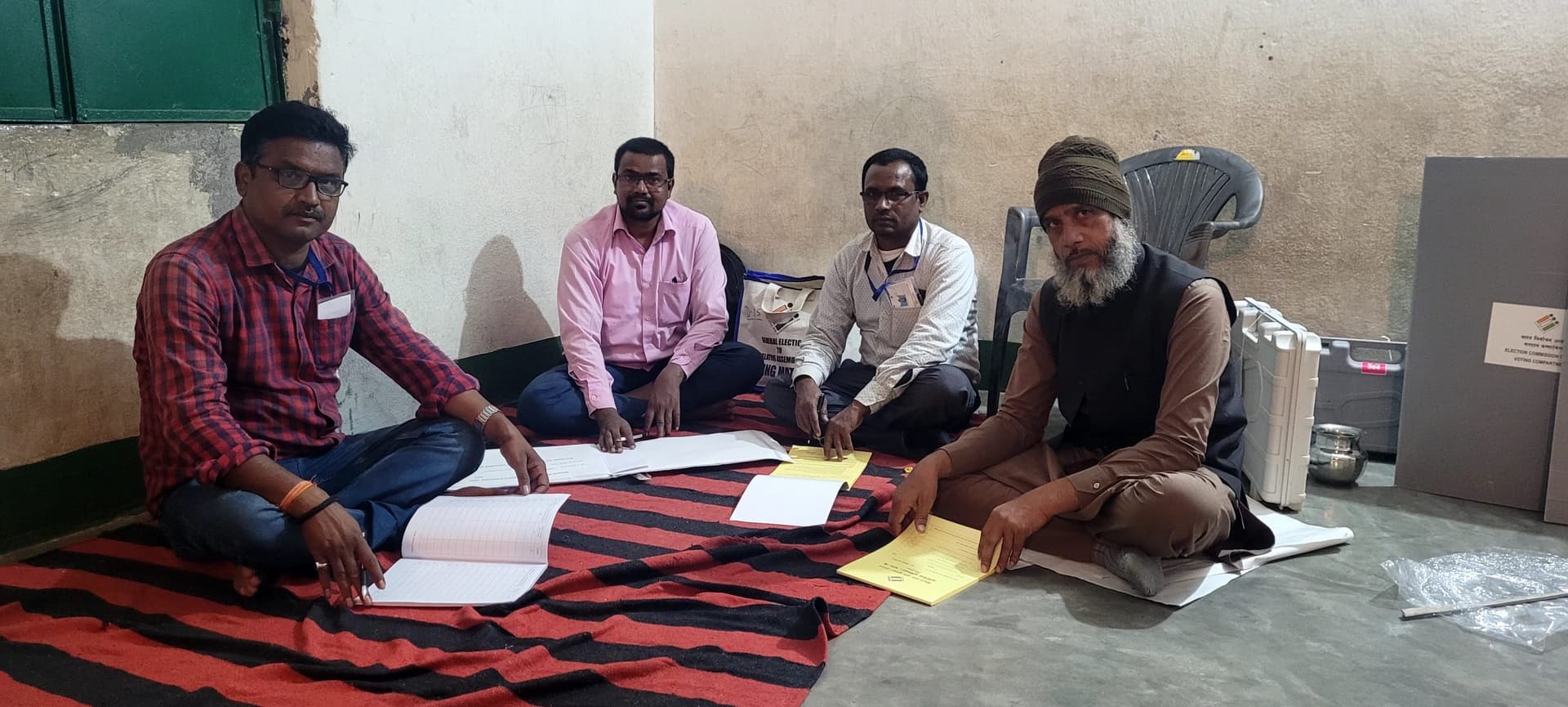 विधानसभा चुनाव : मोहनपुर के 152 बूथों में डाले जायेंगे वोट, पहुंचे मतदान कर्मी