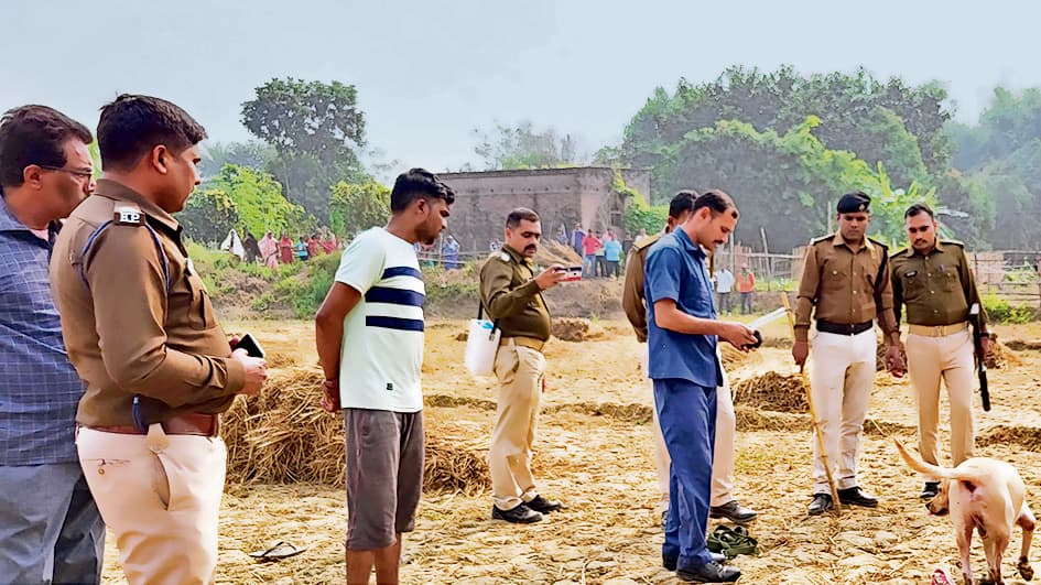 Gopalganj News  : सीवान से दो दिनों से लापता किशोर की हत्या, मीरगंज में तालाब से मिला शव