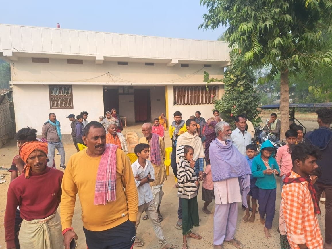 तीन घरों से 50 हजार नकद सहित तीन लाख के जेवरात की चोरी