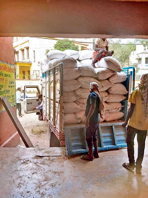 Gaya News : चार दिनों में जिले भर में 83.32 टन धान की हुई खरीद