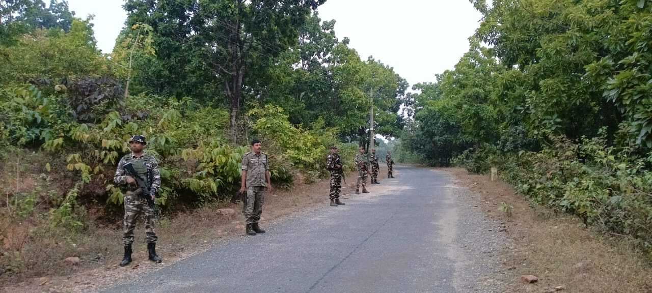 Giridih News :देवरी में शांतिपूर्ण मतदान को ले सुरक्षा व्यवस्था की पुख्ता व्यवस्था