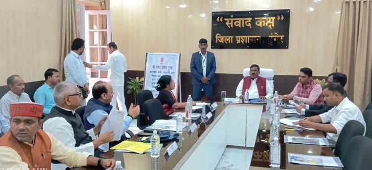 सरकार की जनकल्याणकारी योजनाओं का लाभ लाभूकों तक पहुंचाएं : मंत्री