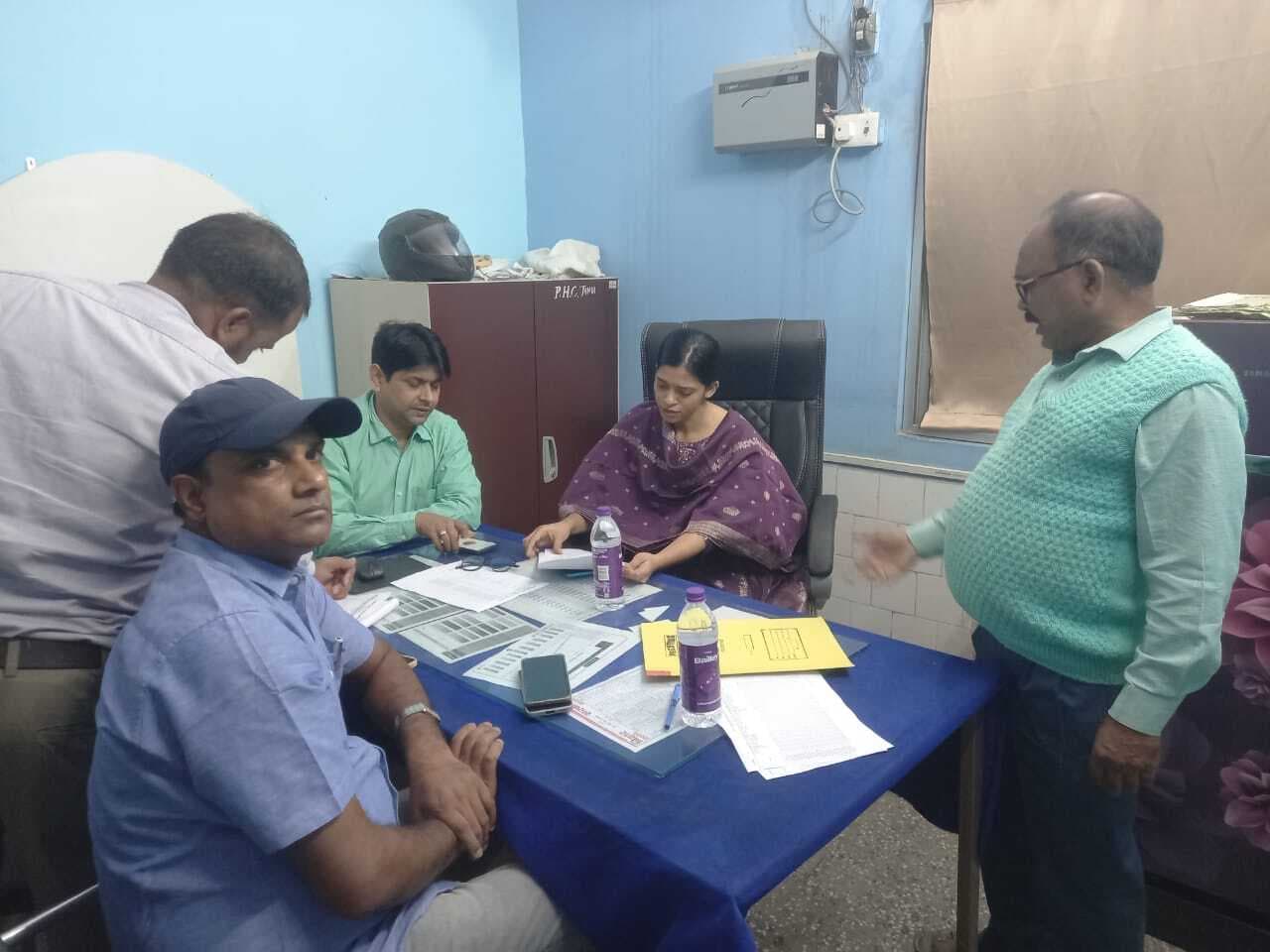 सामाजिक सुरक्षा कोषांग की सहायक निदेशक ने किया सदर पीएचसी का निरीक्षण