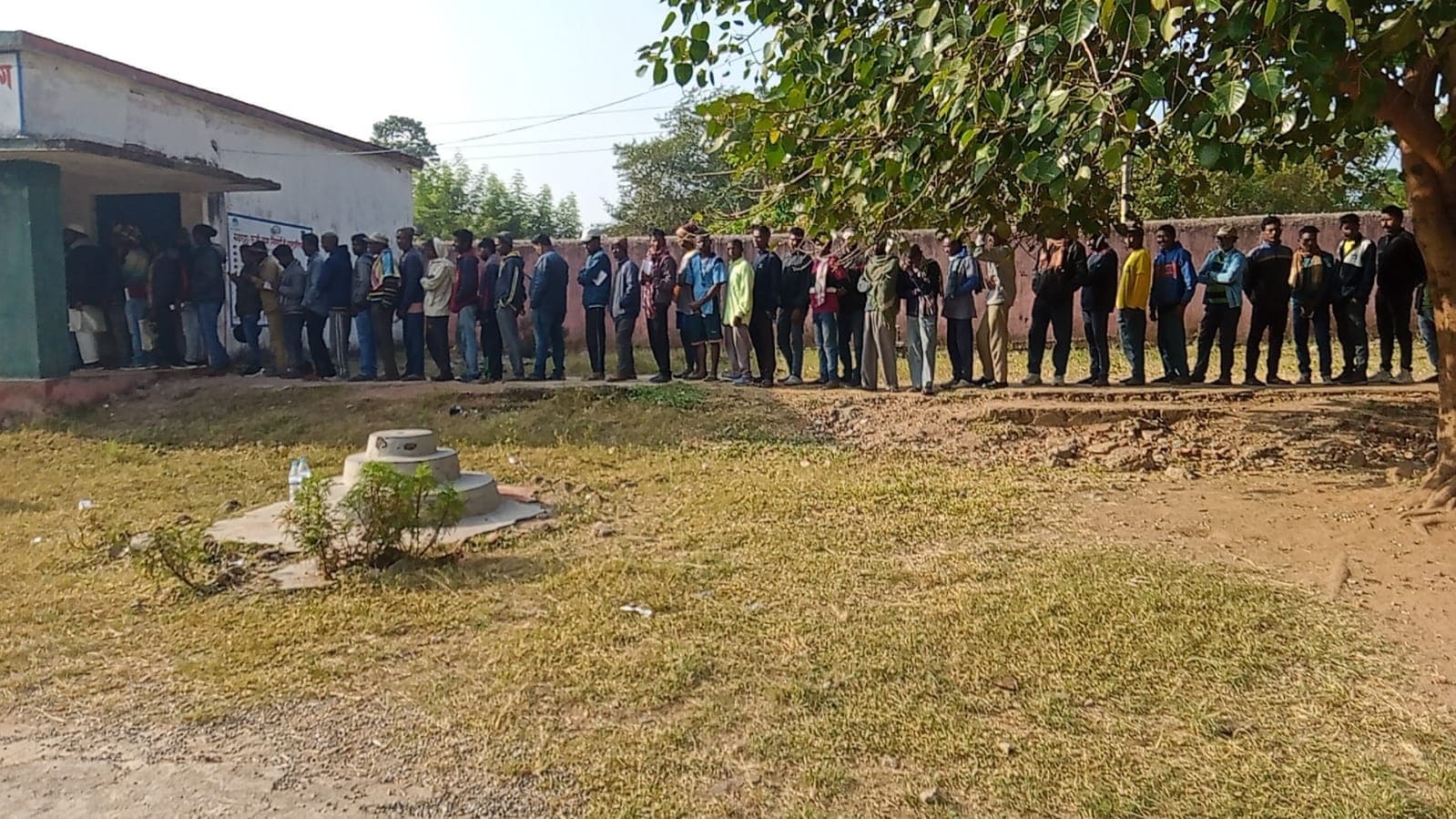 Ranchi news : शहरी मतदाता कम निकले, ग्रामीणों में दिखा उत्साह