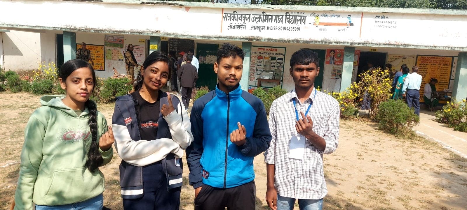 Ranchi news : मतदाताओं को वोट के लिए कुछ देर करना पड़ा इंतजार