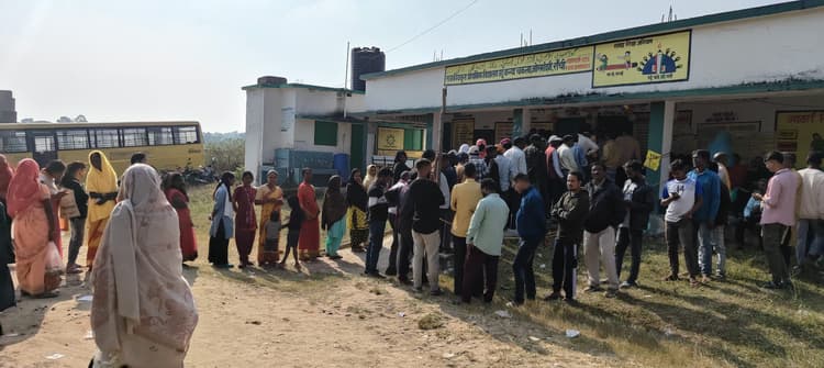 Ranchi news : ओरमांझी प्रखंड : एक बजे के बाद वोटिंग की रफ्तार धीमी होने लगी