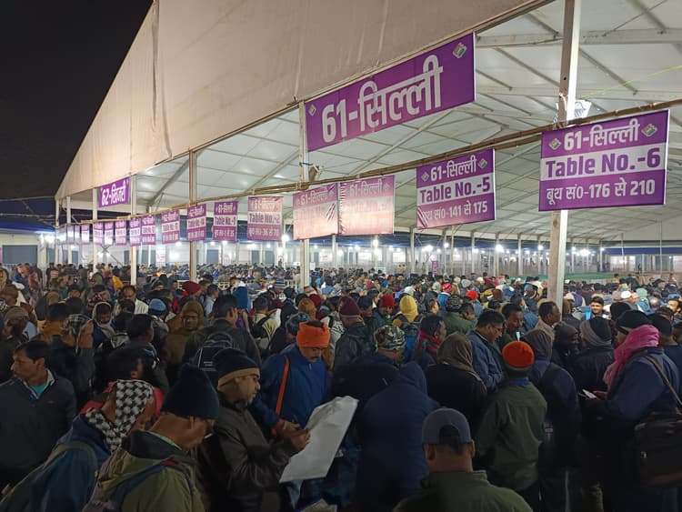 ranchi news : सिल्ली व खिजरी के इवीएम स्ट्रांग रूम में सील