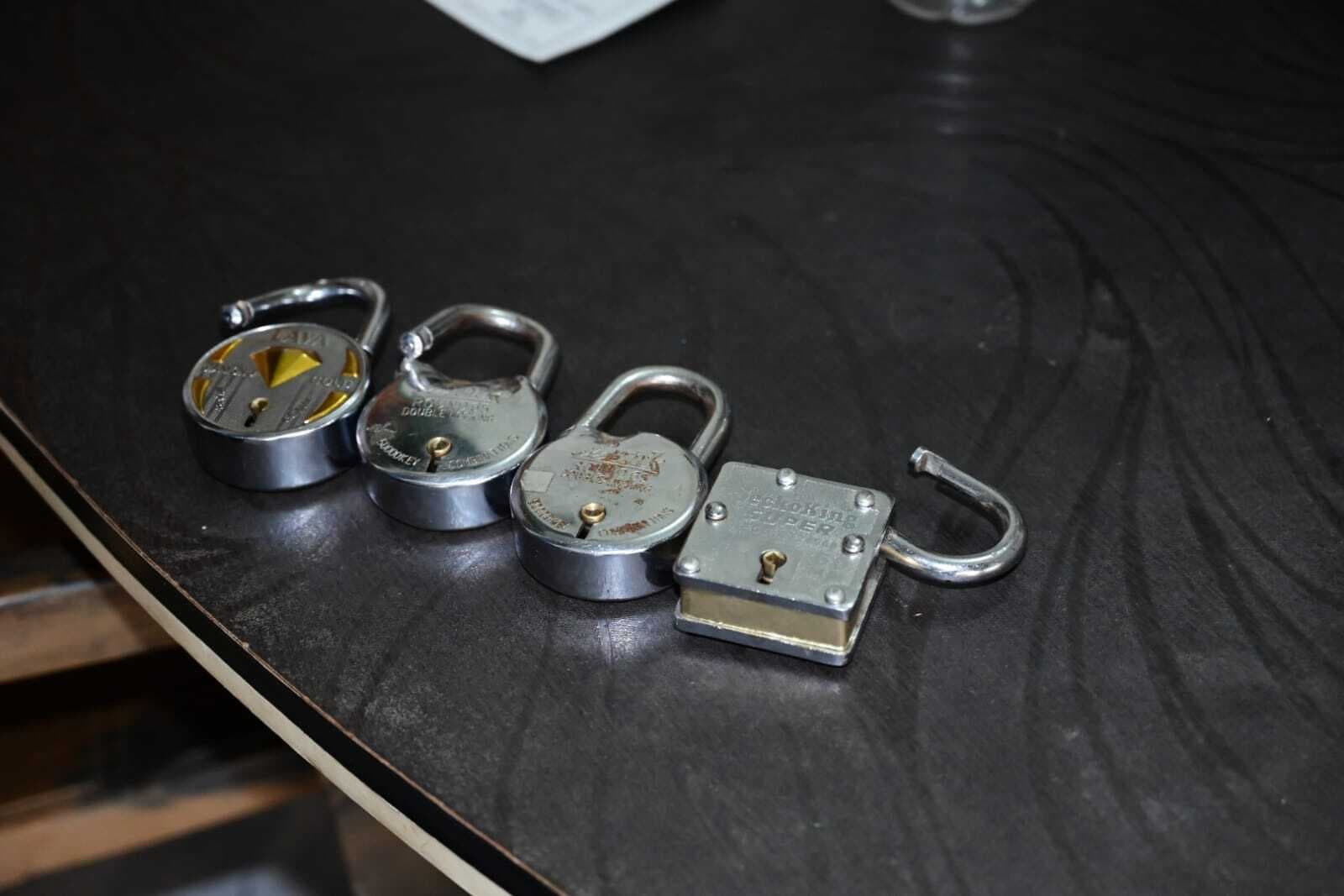 टोटो शोरूम का ताला तोड़कर लाखों की चोरी