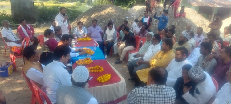 विधायक ने छहमटिया में सड़क  का किया शिलान्यास