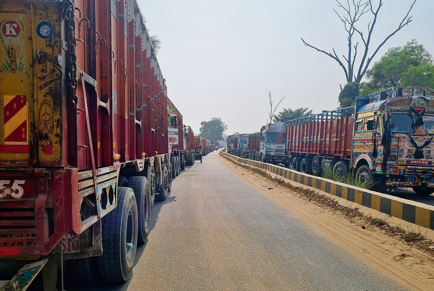 Bhojpur News : पुलिस की मनमानी से जाम की चपेट में तीन जिले