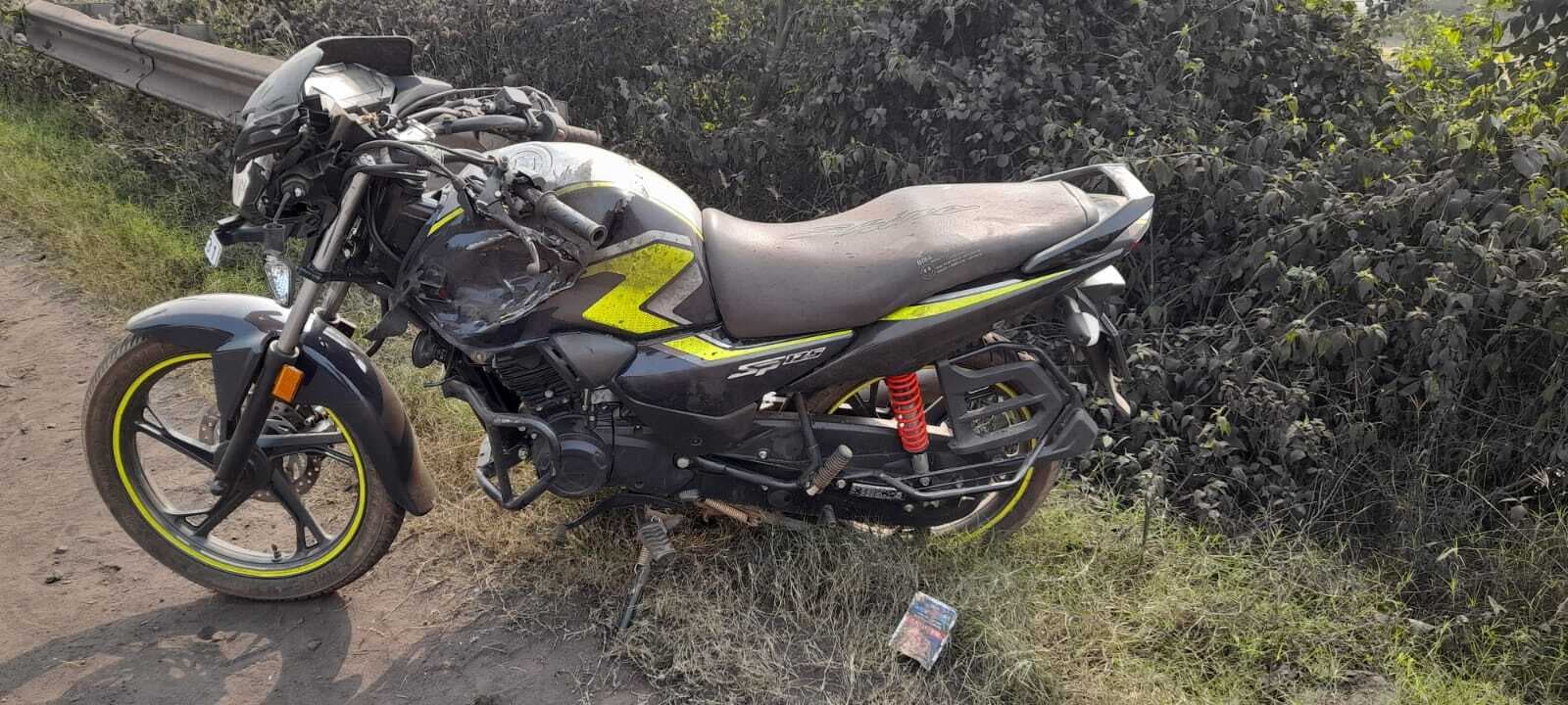 ट्रक के धक्के से बाइक सवार युवक की मौत, वाहन जब्त