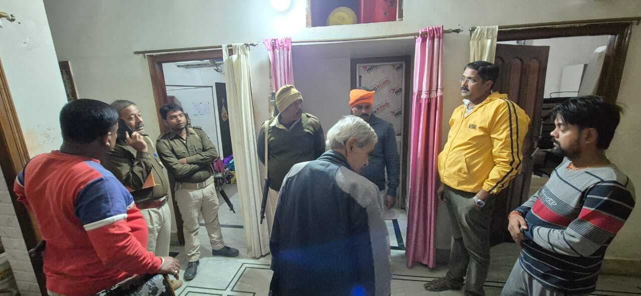 एसबीआई कर्मी के सुने घर से लाखों की हुई चोरी