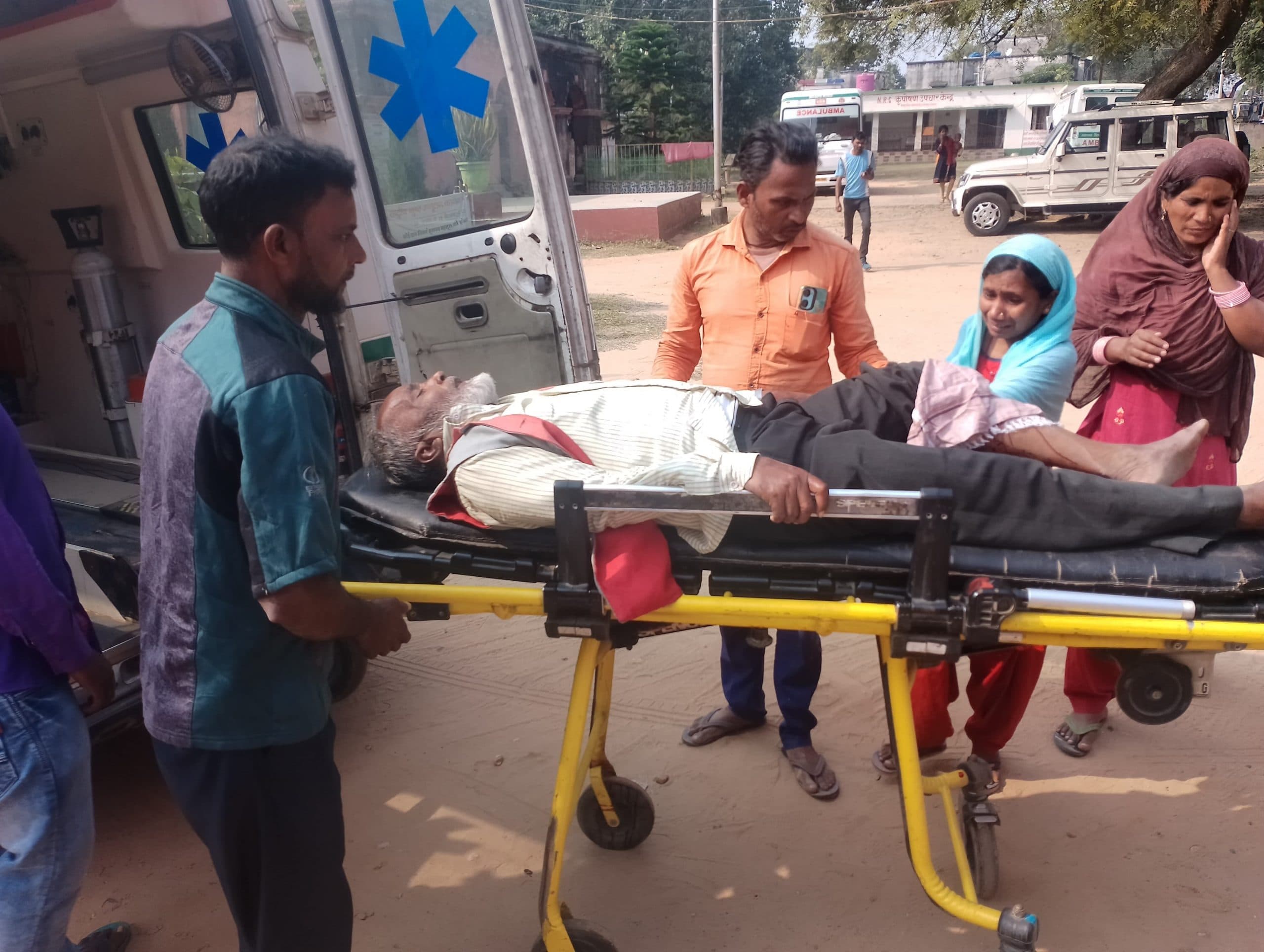 अज्ञात बाइक चालक ने फेरीवाला को मारा धक्का, जख्मी