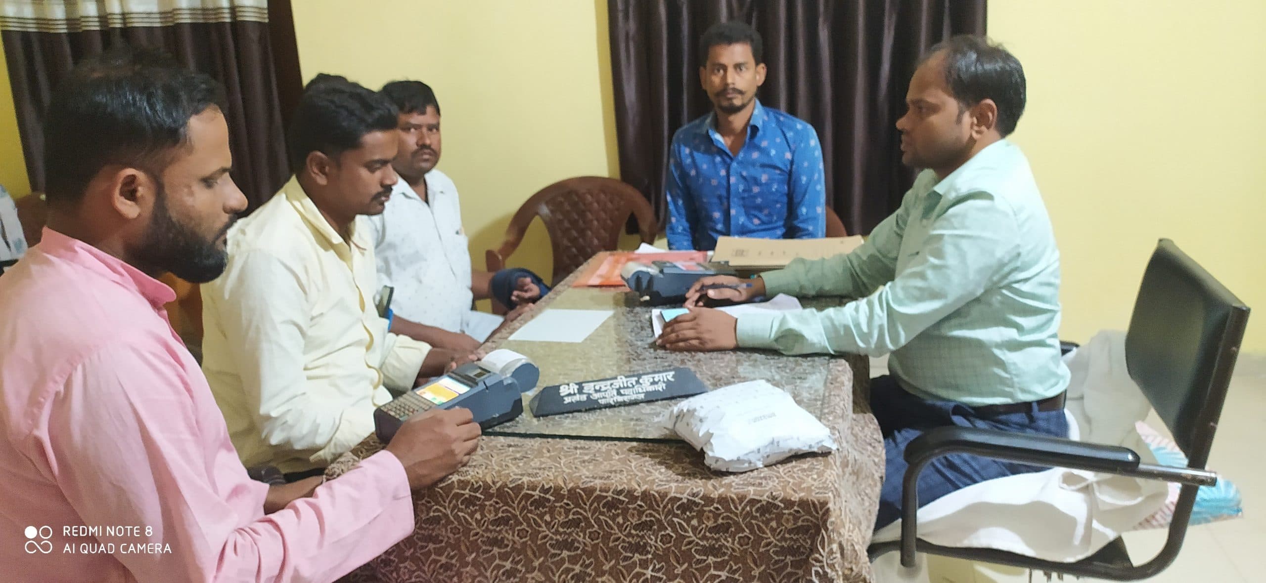 बिजली विभाग के उदासीन रवैये से नप का कार्य अधर में