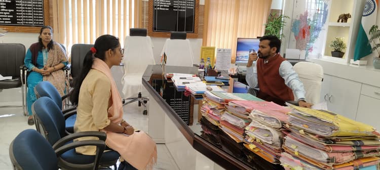 डीएम ने सुनी लोगों फरियाद