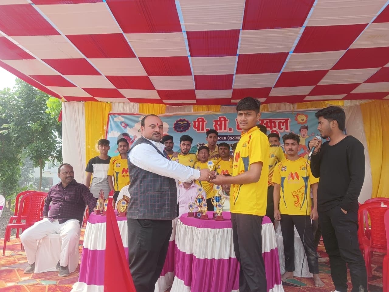 कक्षा 8 व 10वीं के बीच होगा फाइनल मुकाबला