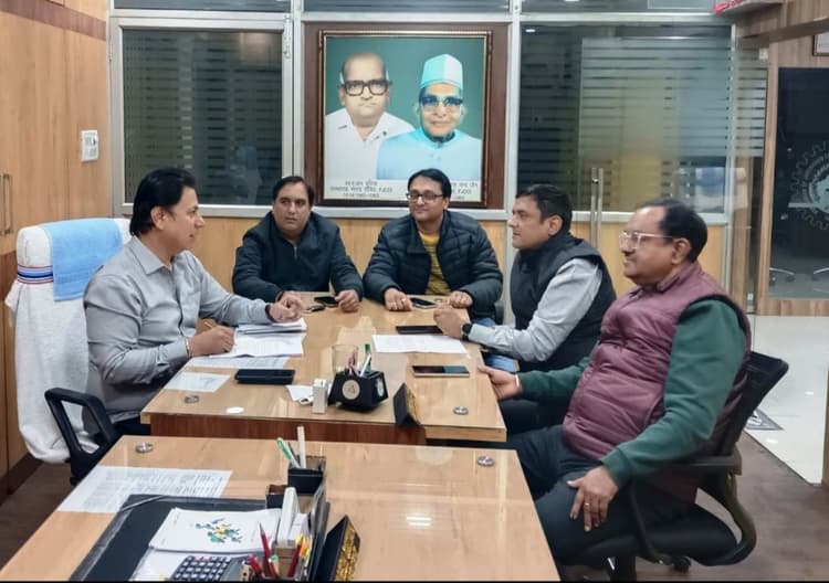 Ranchi News: रेल यात्रियों की कठिनाइयों का जल्द समाधान हो : चेंबर