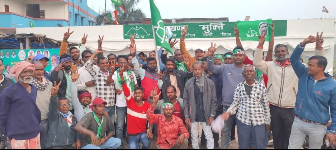 सिल्ली में गूंजे जीत के नारे, कार्यकर्ताओं ने मनाया जश्न