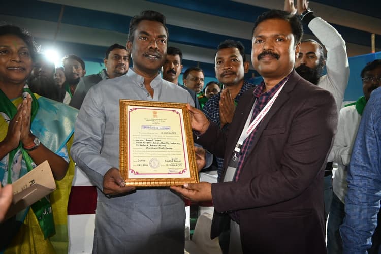 चुनाव : दुमका में झामुमो के बसंत सोरेन ने दुहरायी जीत